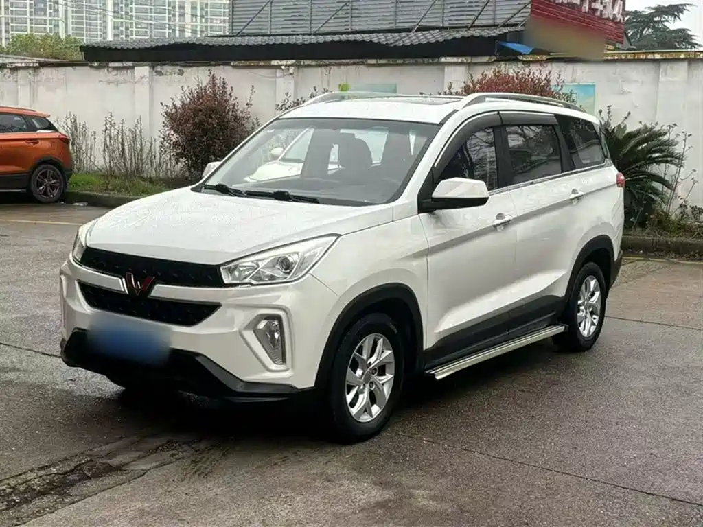 Wuling Hongguang S3 2018