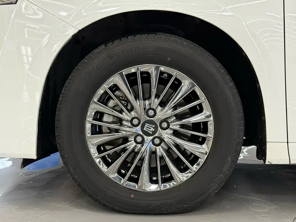 Toyota Vellfire 2022 — фото 24