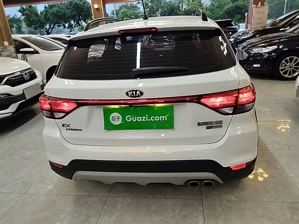 Kia KX Cross 2019 — фото 4