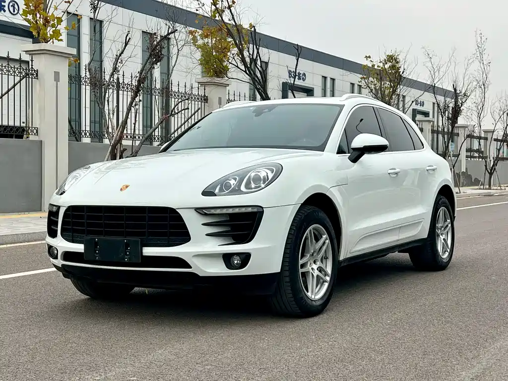 Porsche Macan 2018 — фото 1