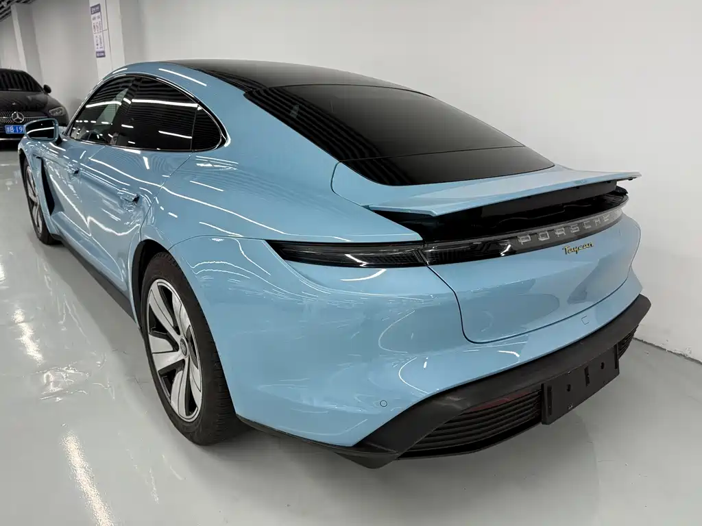 Porsche Taycan 2021 — фото 14