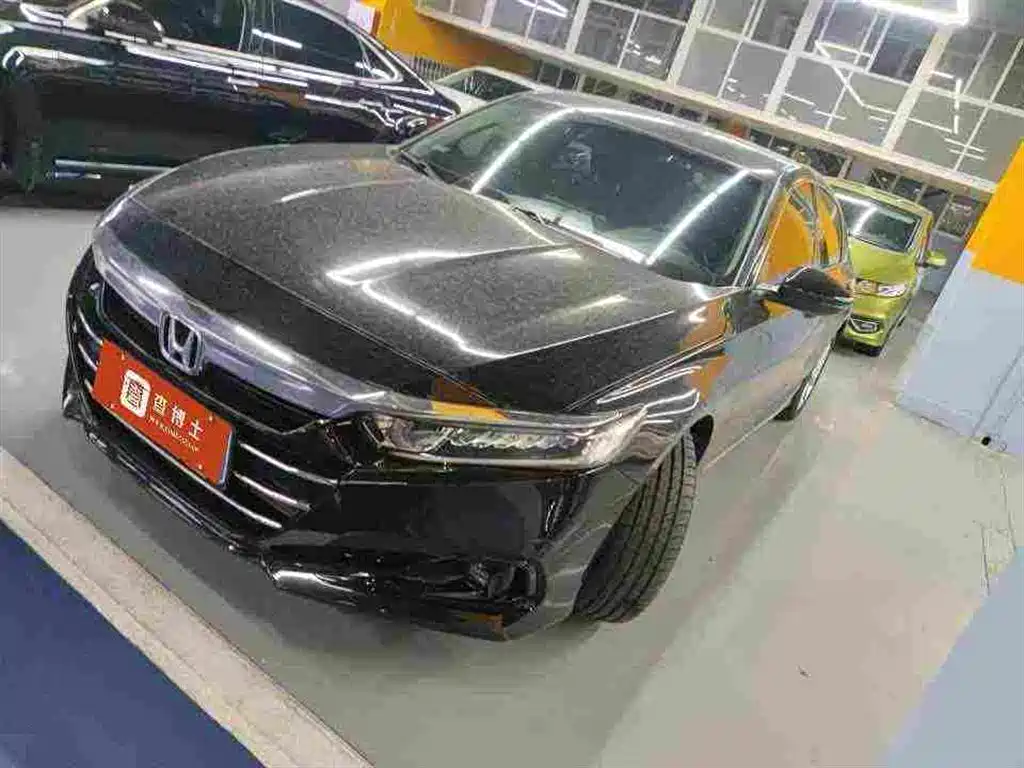 Honda Accord 2022 — фото 1
