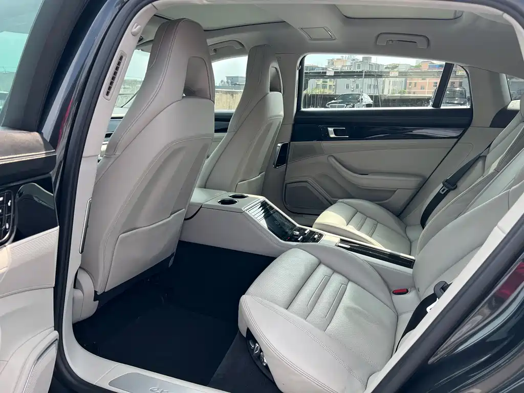 Porsche Panamera Hybrid 2018 — фото 13