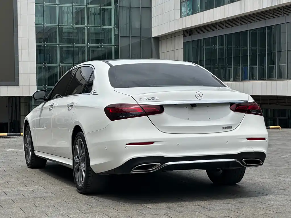 Mercedes-Benz E-Class 2021