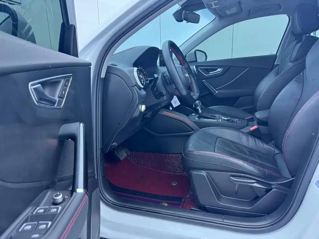 Audi Q2L 2022