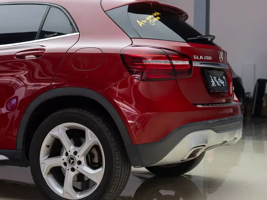 Mercedes-Benz GLA 2018 — фото 11