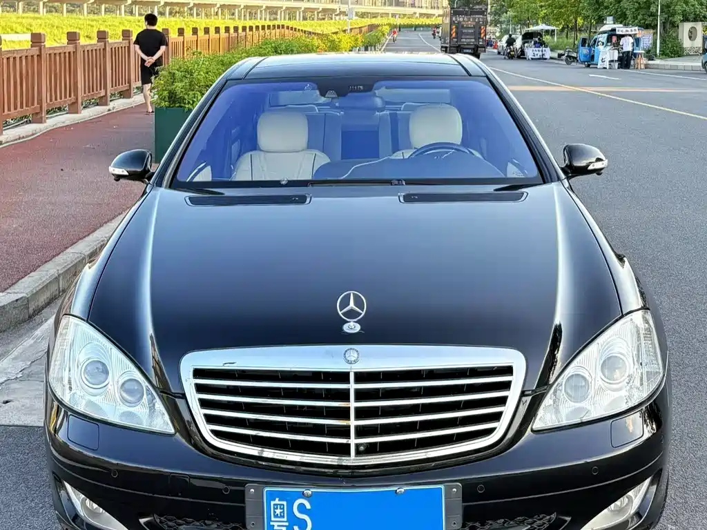 Mercedes-Benz S-Class 2008