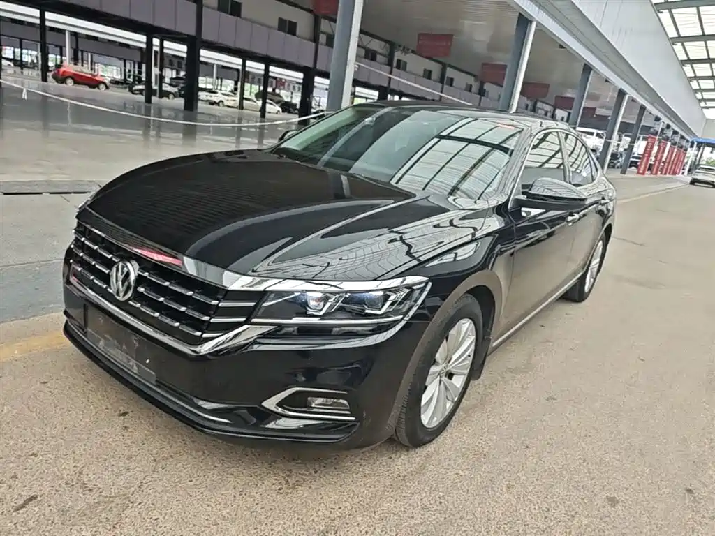 Volkswagen Passat 2019 — фото 1