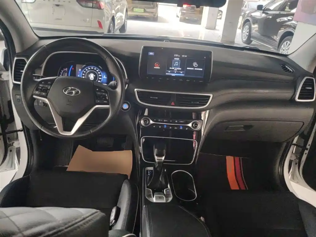 Hyundai Tucson 2020 — фото 10