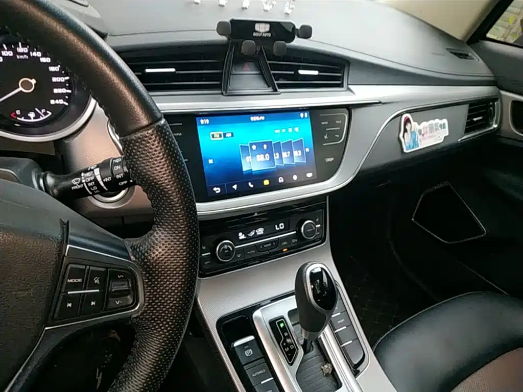 Geely Emgrand GS 2018 — фото 13