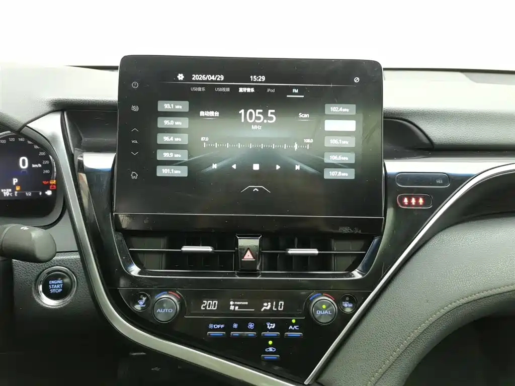 Toyota Camry 2022 — фото 12