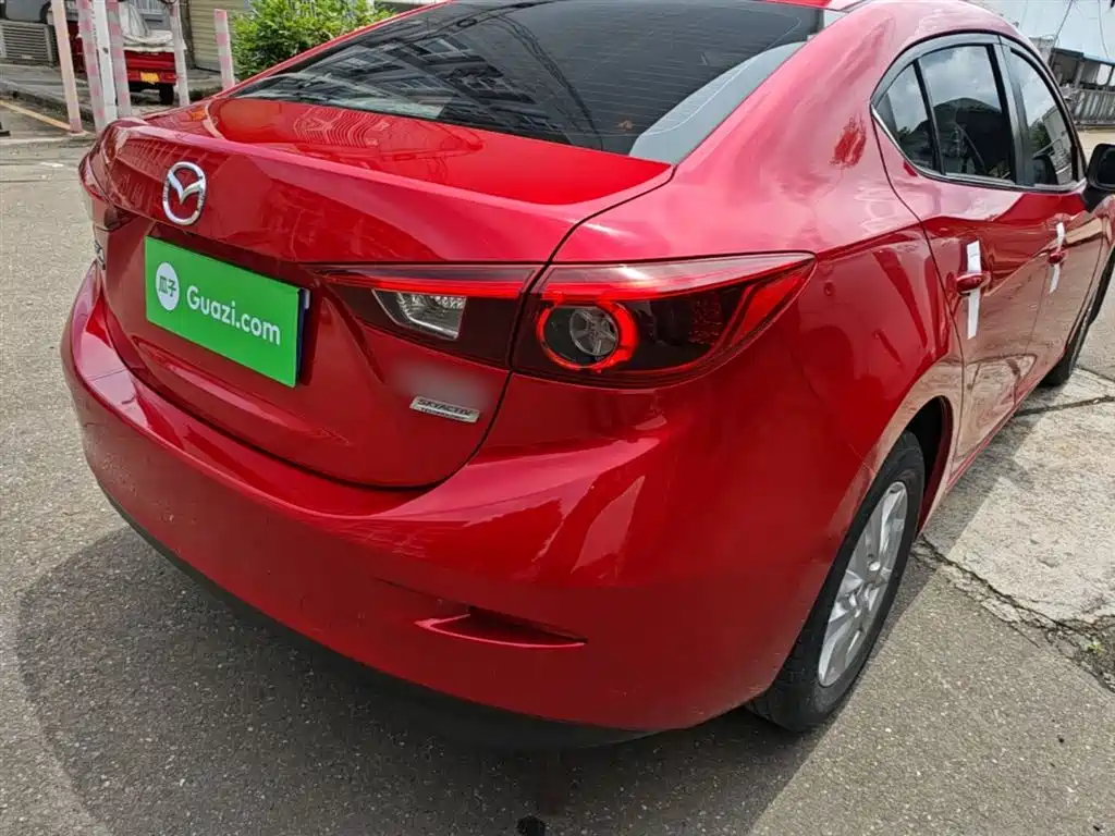 Mazda 3 Axela 2019 — фото 8
