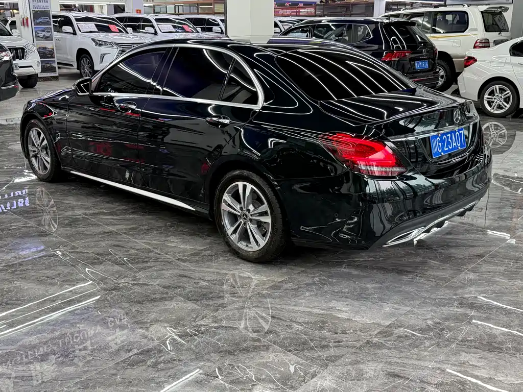 Mercedes-Benz C-Class 2020