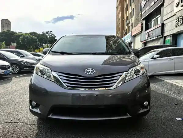 Toyota Sienna 2018