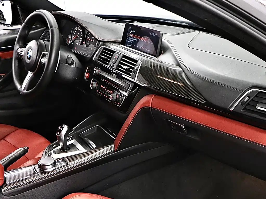 BMW M4 2017 — фото 13