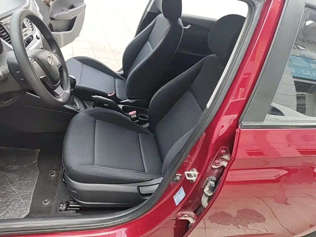 Hyundai Verna RV 2018 — фото 15