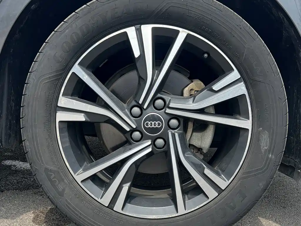 Audi Q3 Sportback 2023 — фото 15