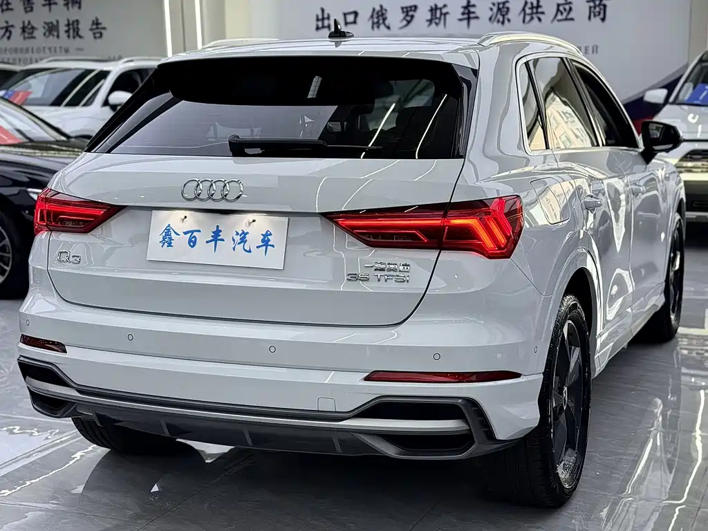 Audi Q3 2021 — фото 10
