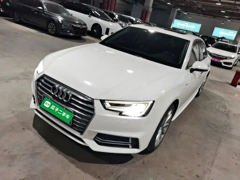 Audi A4L 2018 — фото 2