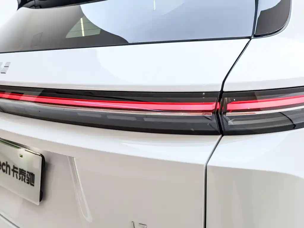 Li Auto Li L7 2025
