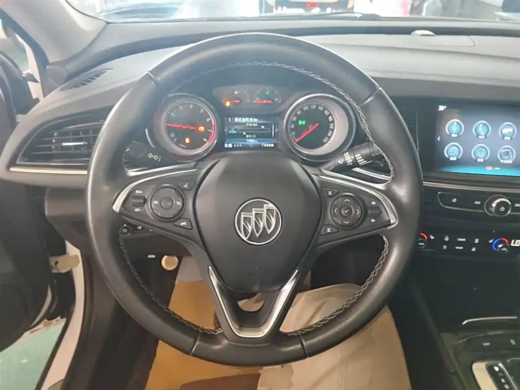 Buick Regal 2020 — фото 11