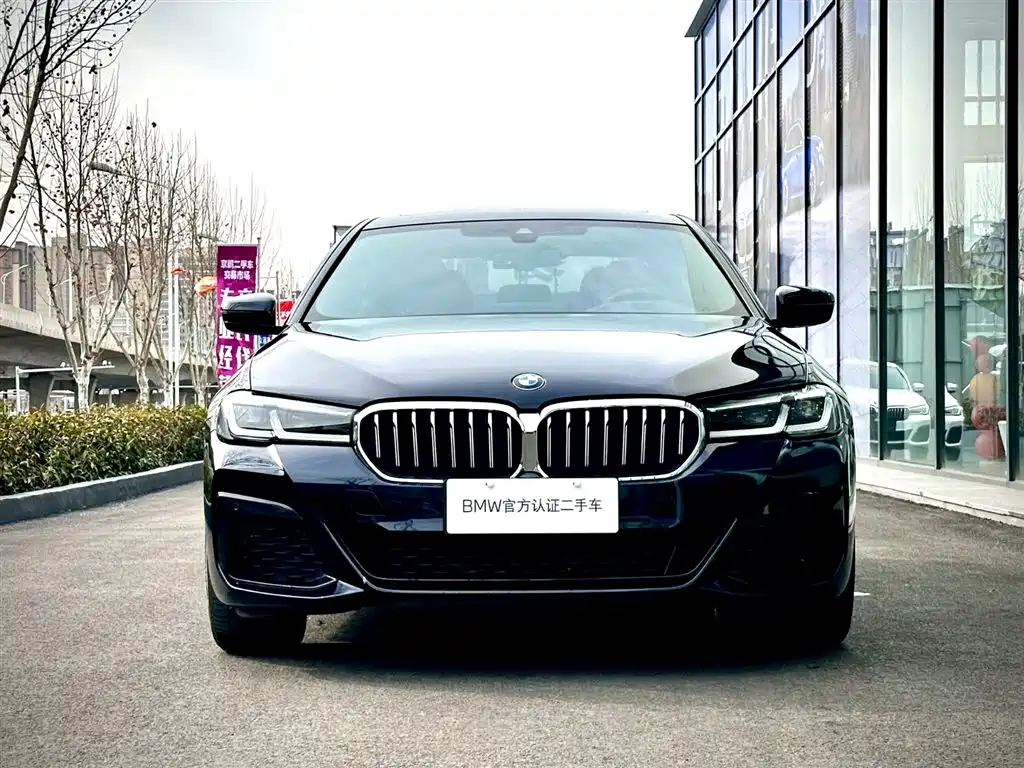 BMW 5 Series 2023 — фото 2