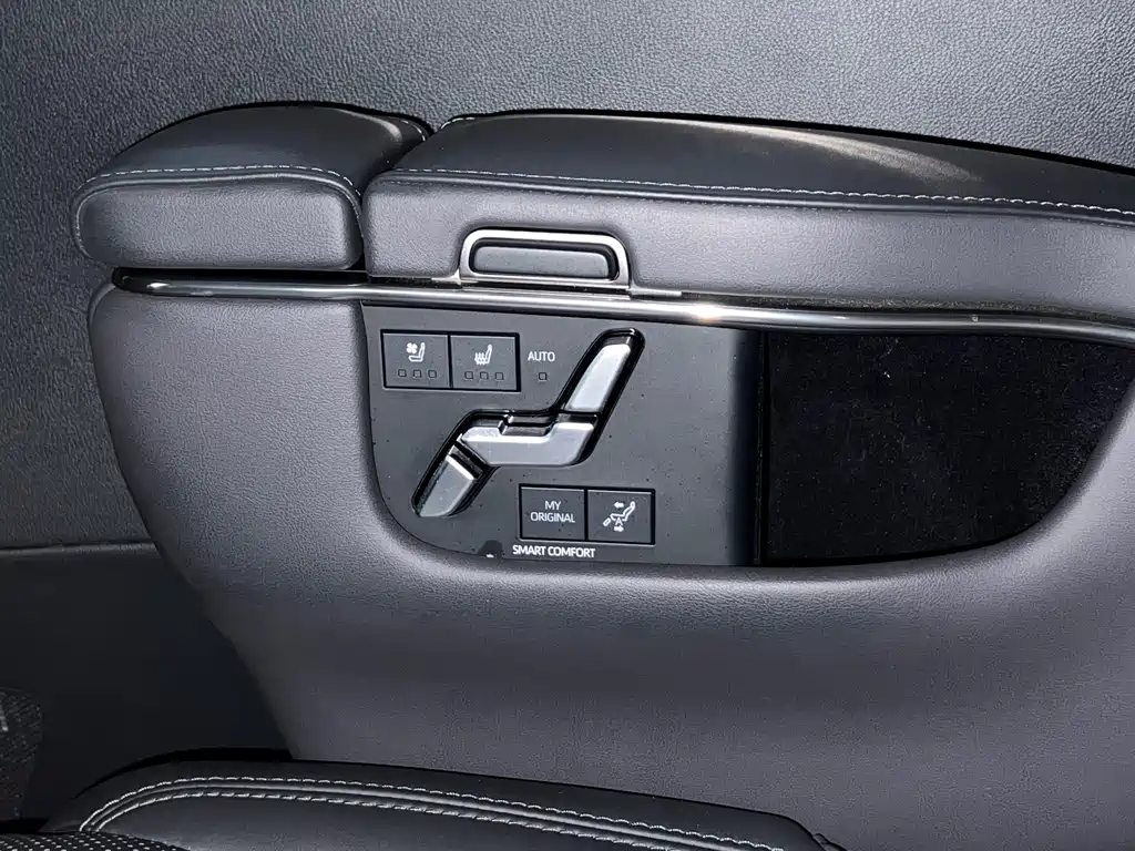 Toyota Vellfire 2024 — фото 24