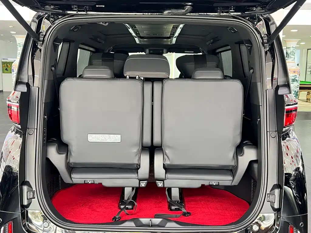 Toyota Vellfire 2024 — фото 10