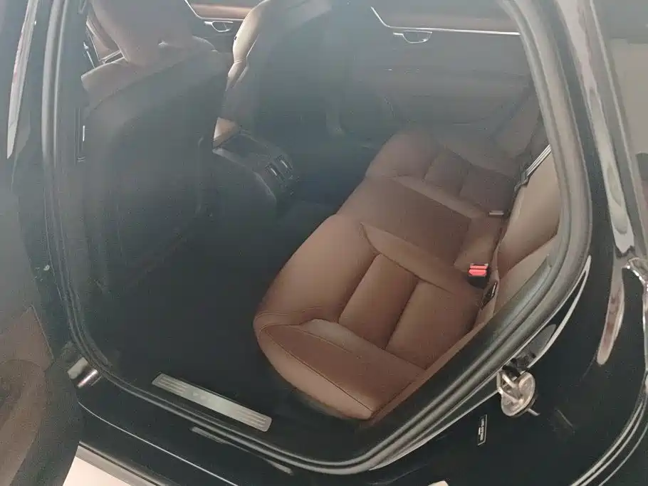 Volvo S90 2023 — фото 11