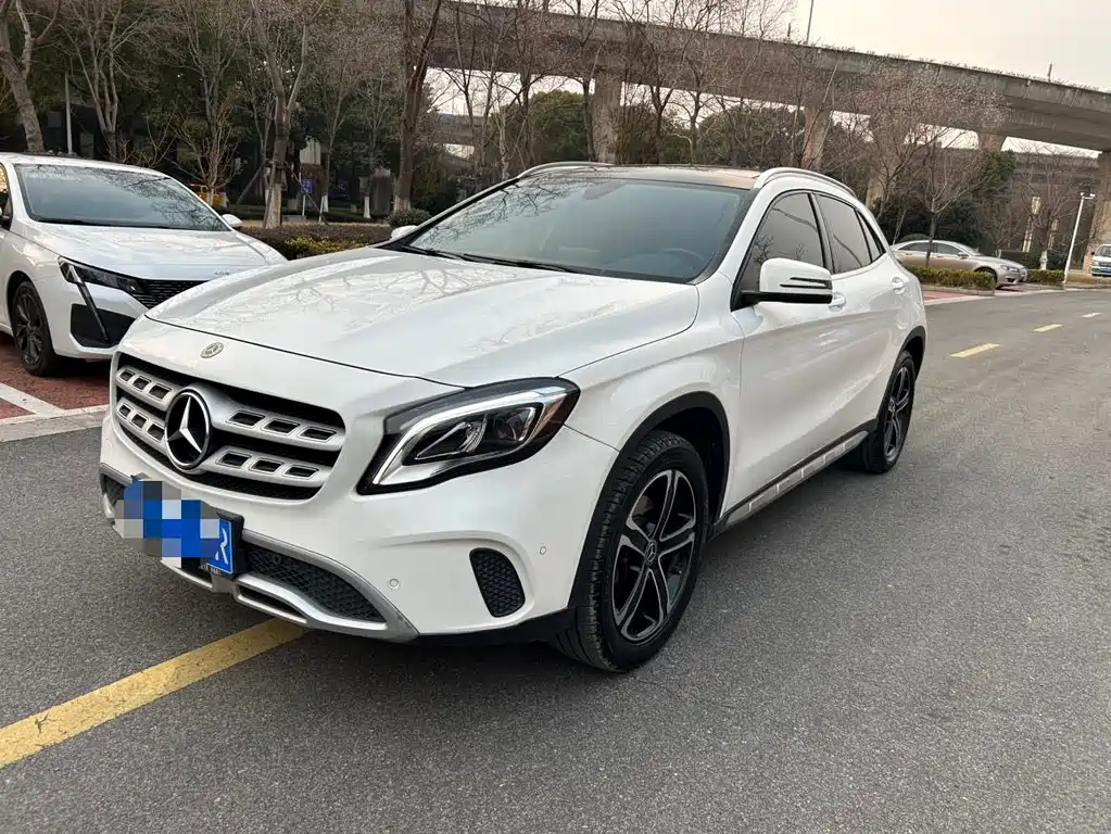 Mercedes-Benz GLA 2018 — фото 1