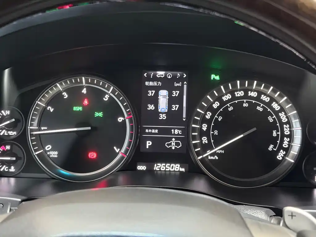 Lexus LX 2017 — фото 13
