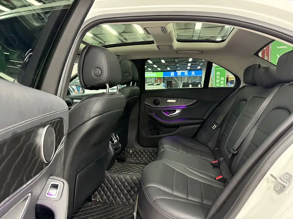 Mercedes-Benz C-Class 2019 — фото 10