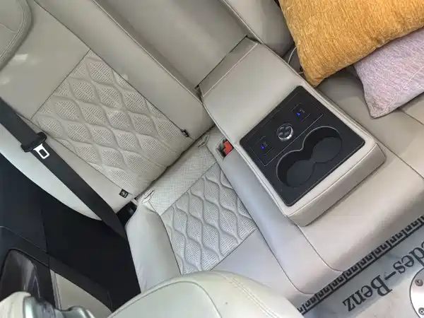 Mercedes-Benz V-Class 2022