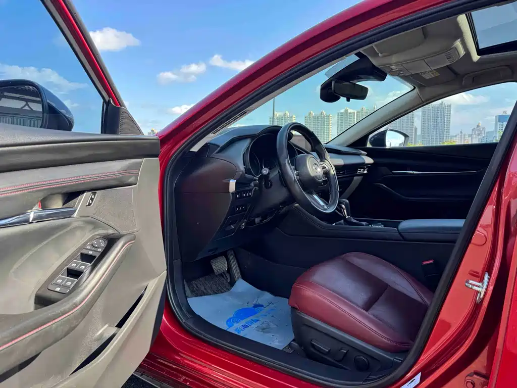 Mazda 3 Axela 2023