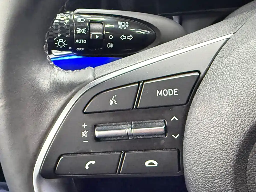 Hyundai Elantra 2021 — фото 11