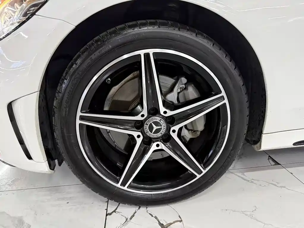 Mercedes-Benz C-Class 2020