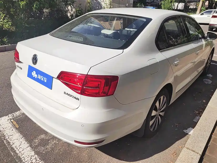 Volkswagen Sagitar 2019