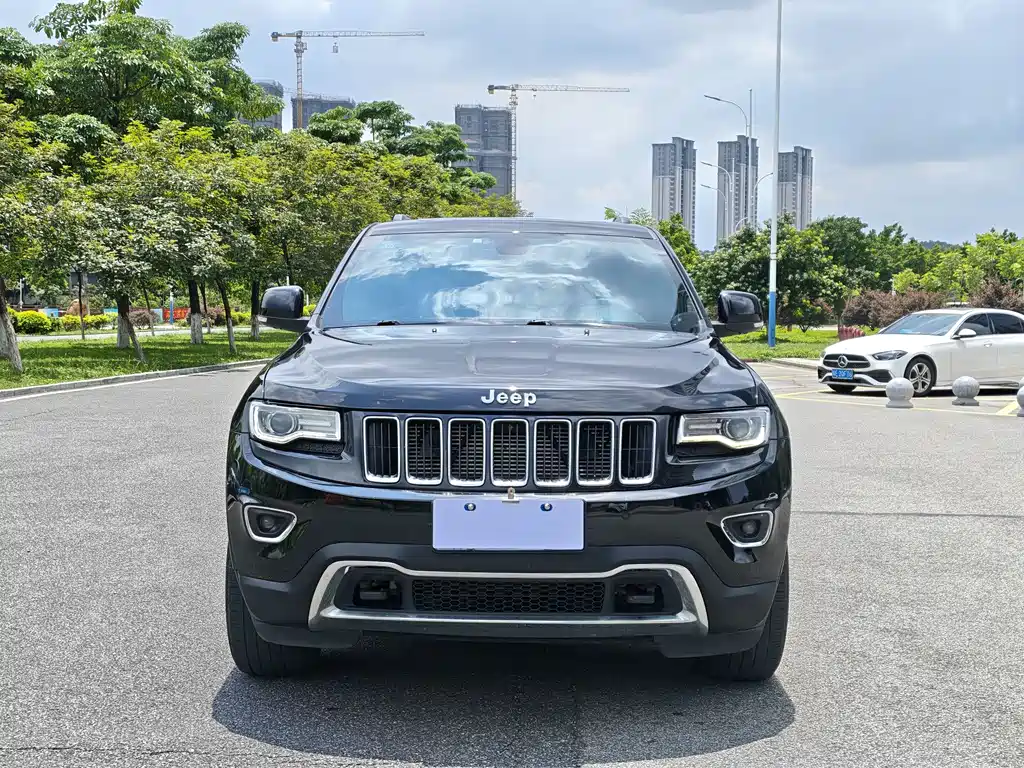 Jeep Grand Cherokee 2014 — фото 2