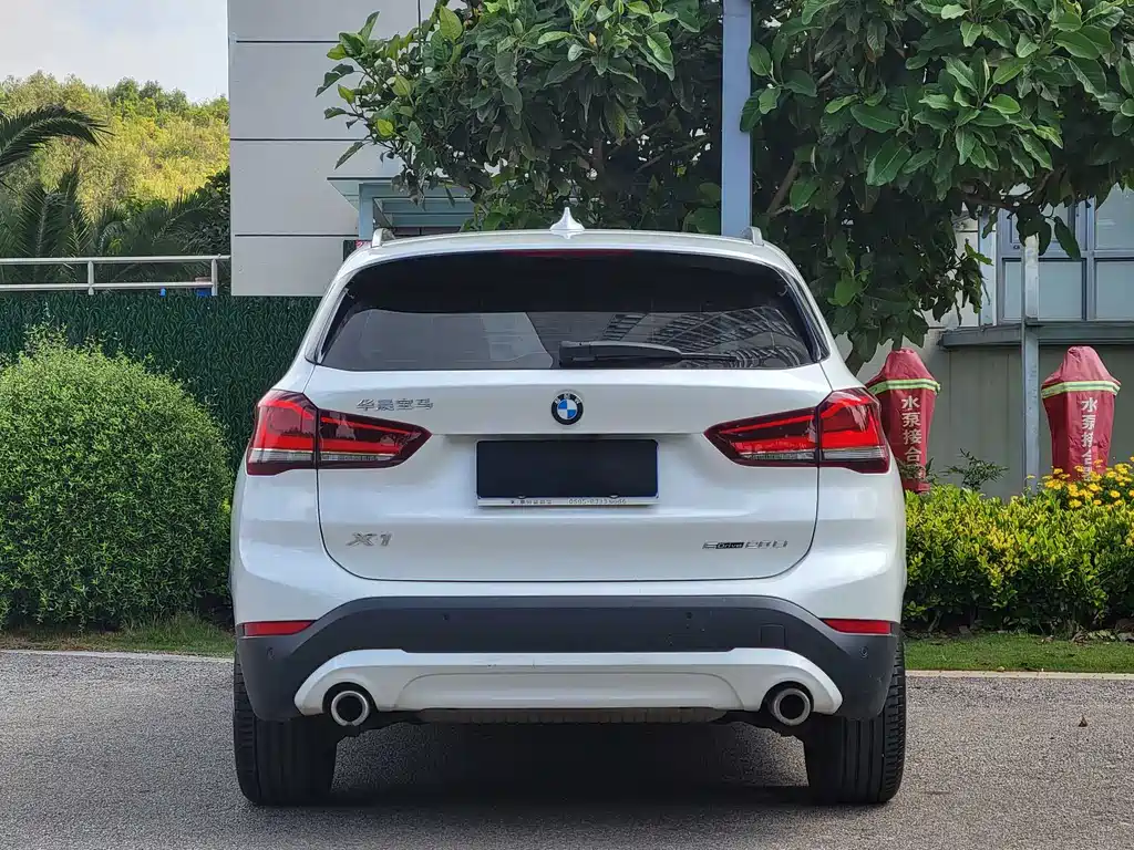 BMW X1 2021 — фото 8