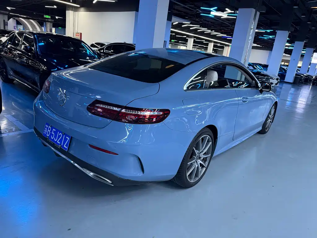 Mercedes-Benz E-Class 2022 — фото 13
