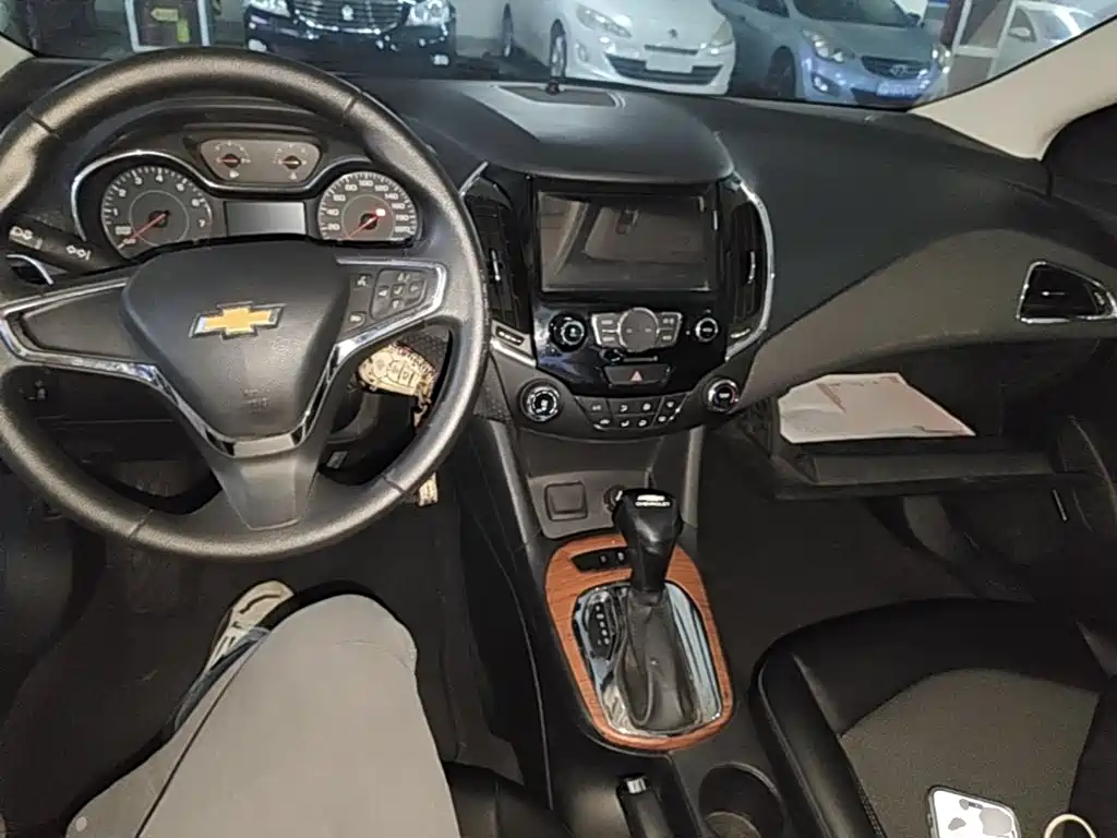 Chevrolet Cruze 2015 — фото 10