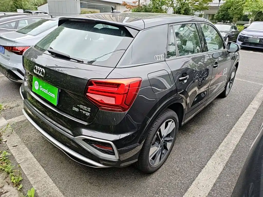 Audi Q2L 2024