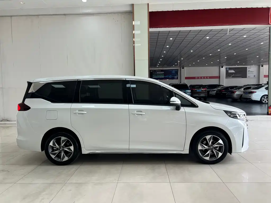 GAC Motor Trumpchi M6 2025 — фото 13