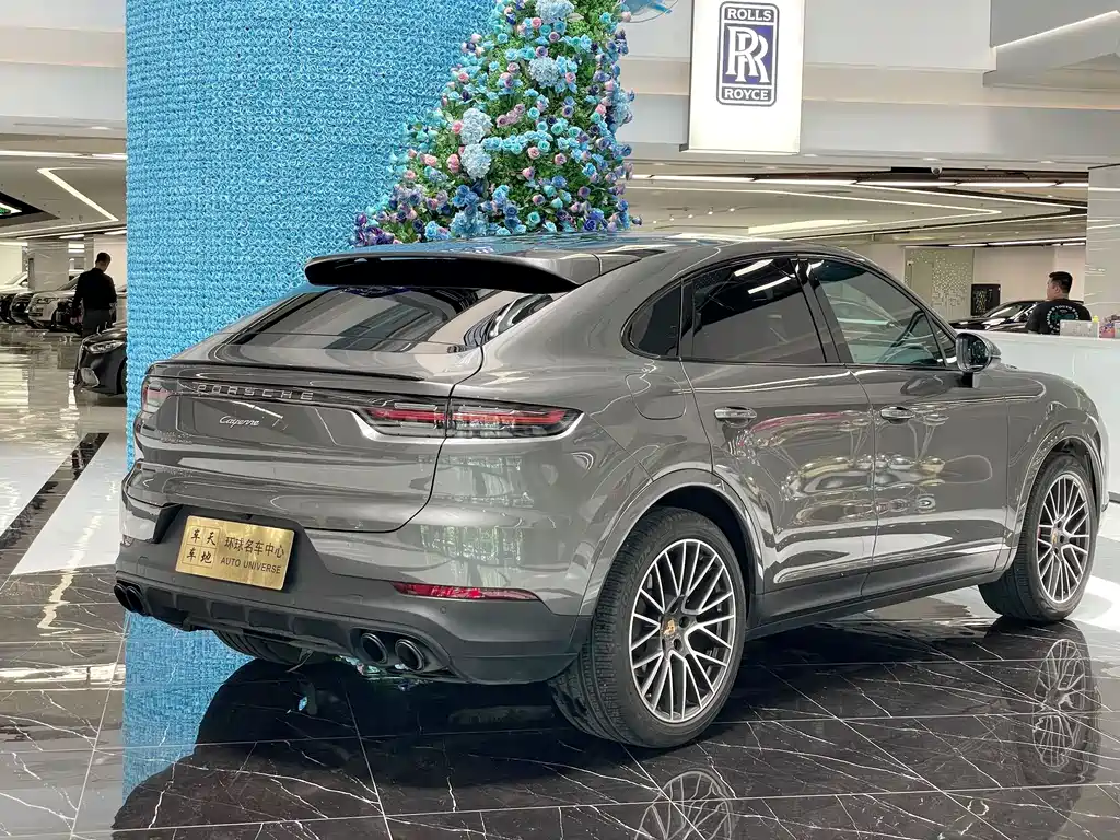 Porsche Cayenne 2020 — фото 4