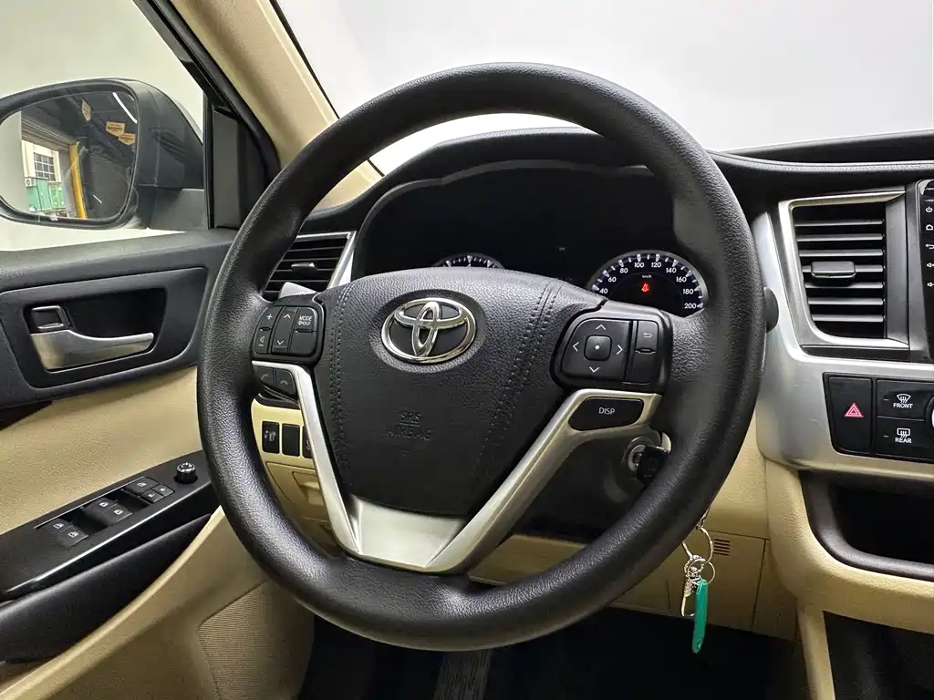 Toyota Highlander 2020 — фото 10