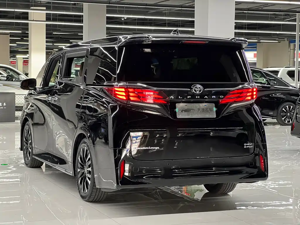 Toyota Alphard 2024