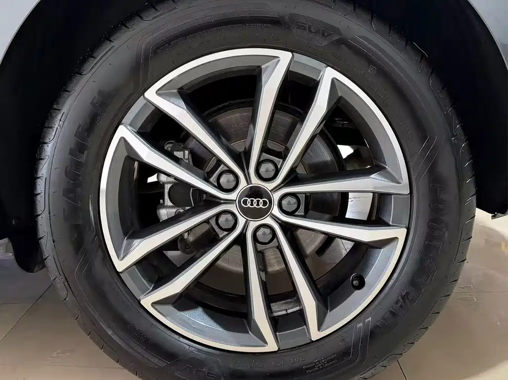 Audi Q3 2023 — фото 28