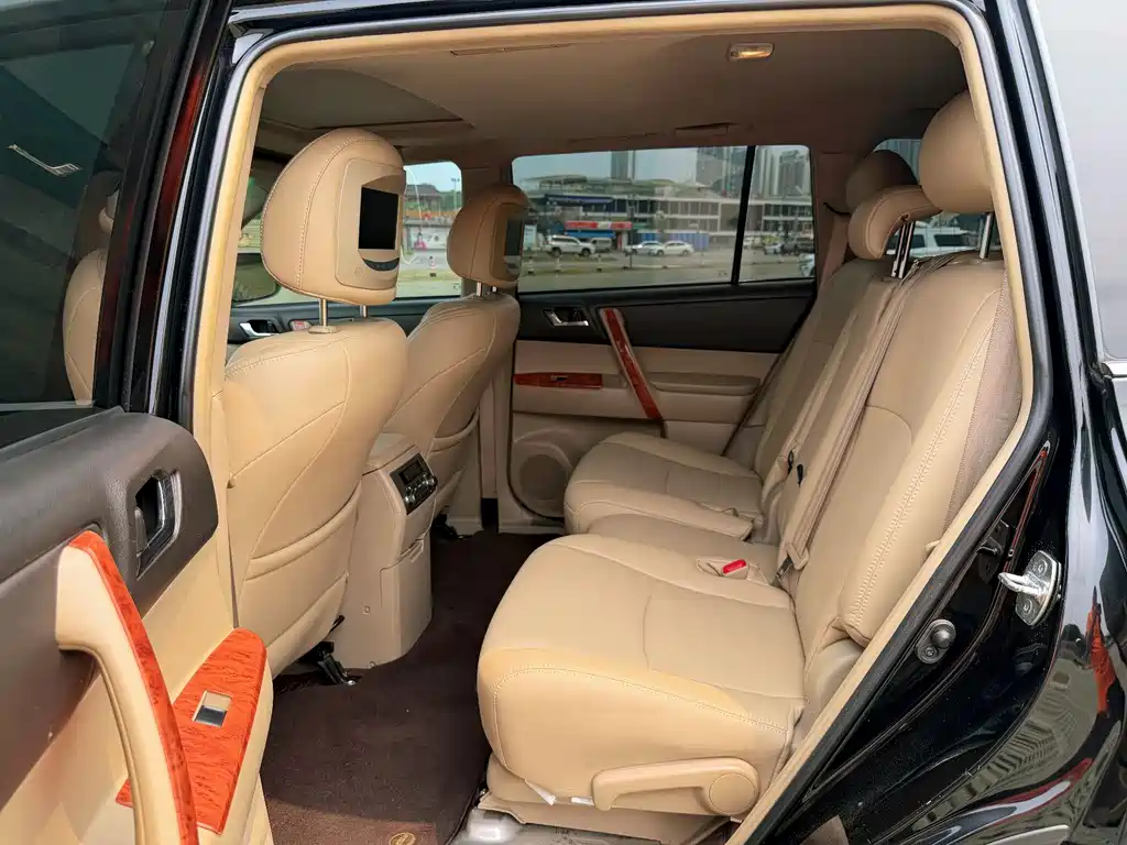 Toyota Highlander 2014 — фото 13
