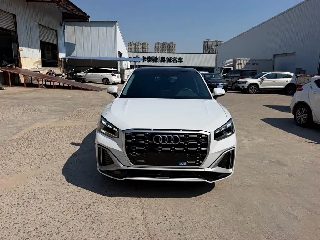 Audi Q2L 2022
