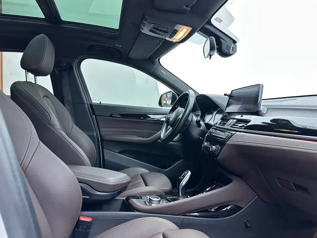 BMW X2 2021 — фото 15